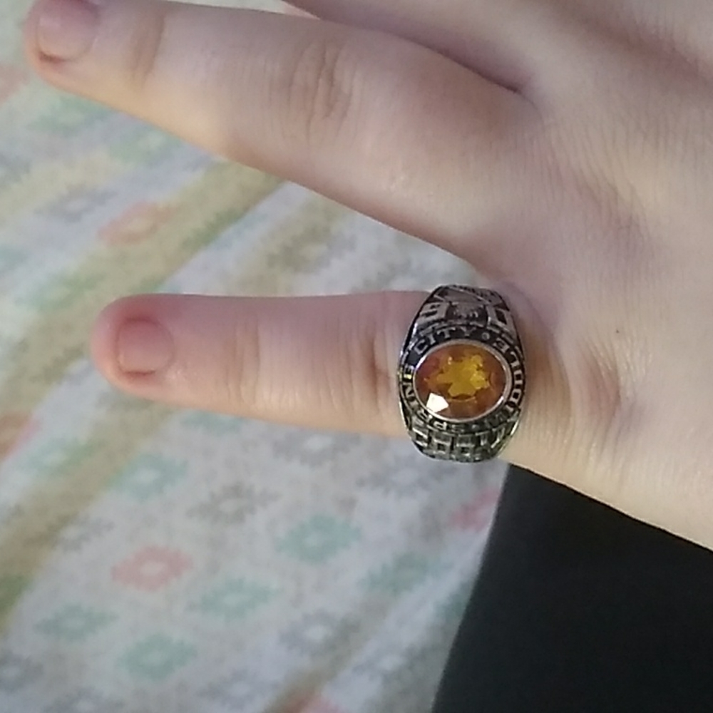 A RING - Picture 1 of 2